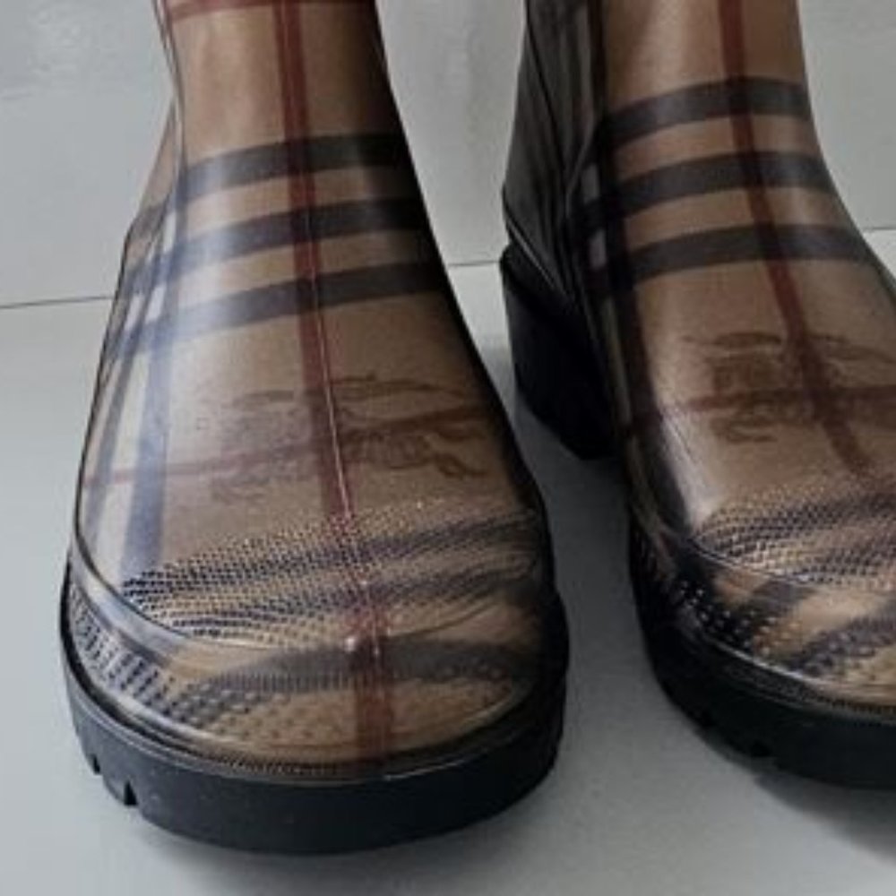 Burberry Rain Boots -Wellingtons BRAND NEW!!! 100% AUTHENTIC. - Picture 5 of 9